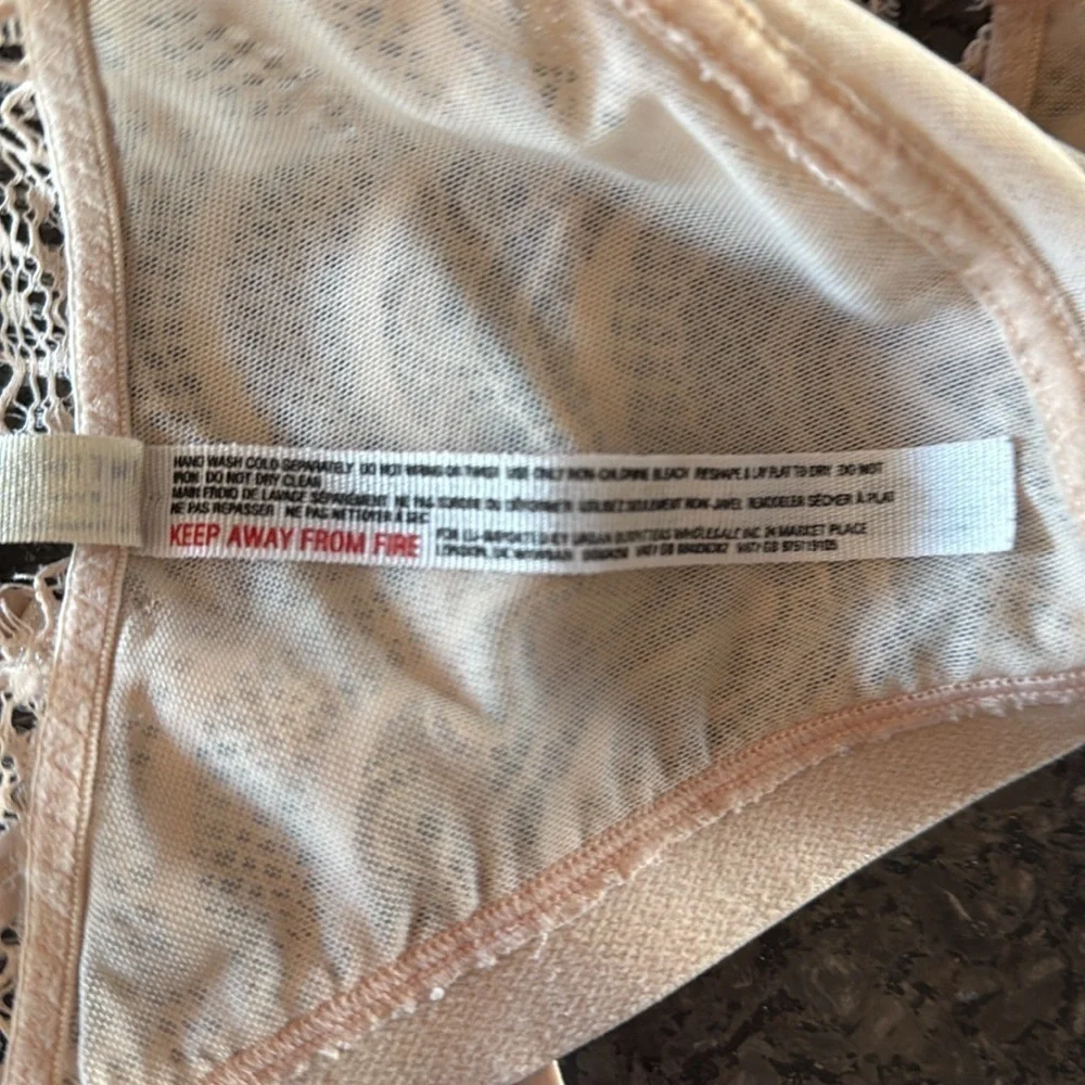 NWOT Intimately Free People Swept Away Lace Bralette